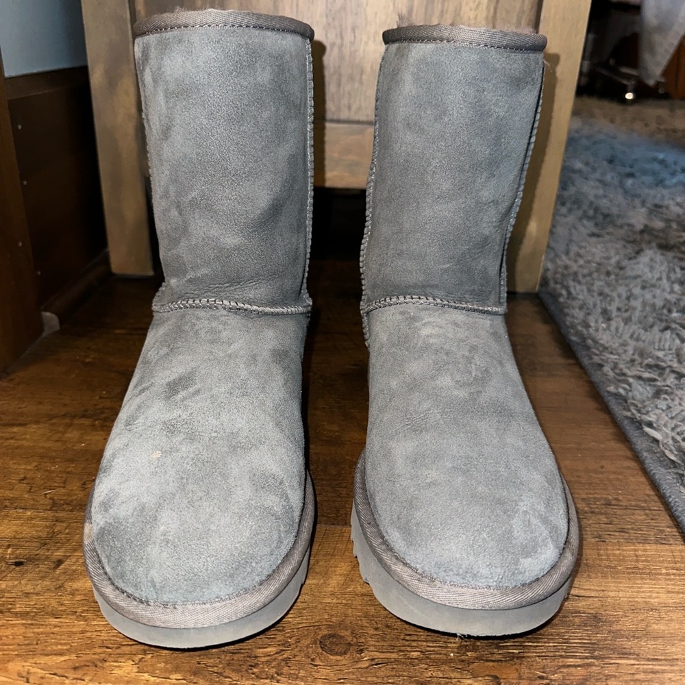 UGG Grey Classic Short II Size 9